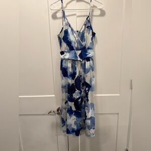 Blue and White Sleeveless Dress